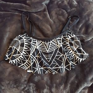 NWOT Tribal Print Bikini Top